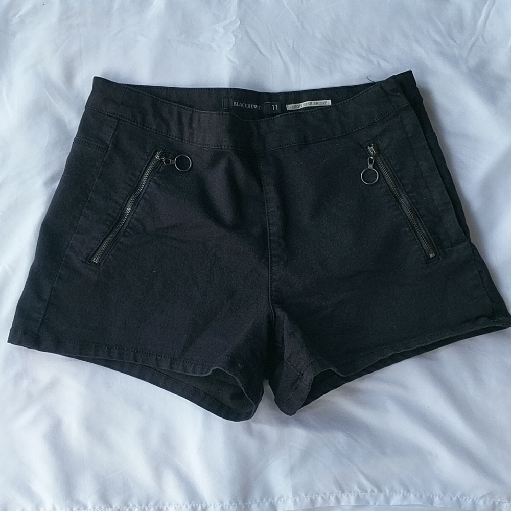 Hot Topic Blackheart Size 11 Shorts